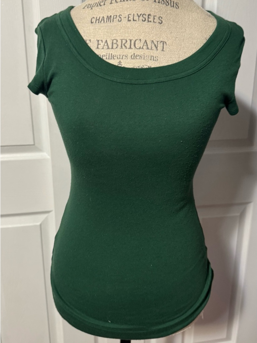 The Limited Classic Scoop Neck Women's Top in Dark Green Small